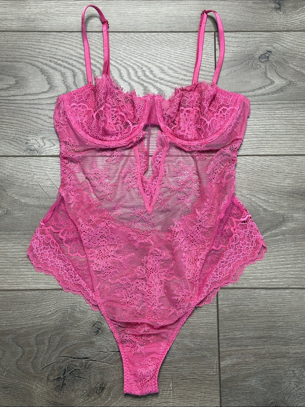 Victoria's Secret‎ Pink Lace Cheeky Teddy Bodysuit Size Small